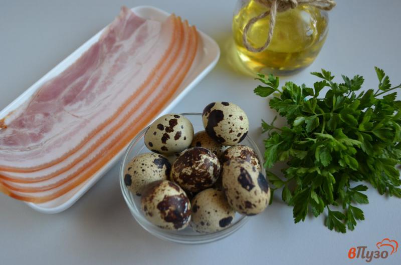 Фото приготовление рецепта: Перепелиные яйца в беконе шаг №1