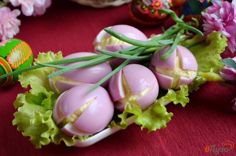 Фото приготовление рецепта: «Крокусы» из яиц шаг №7