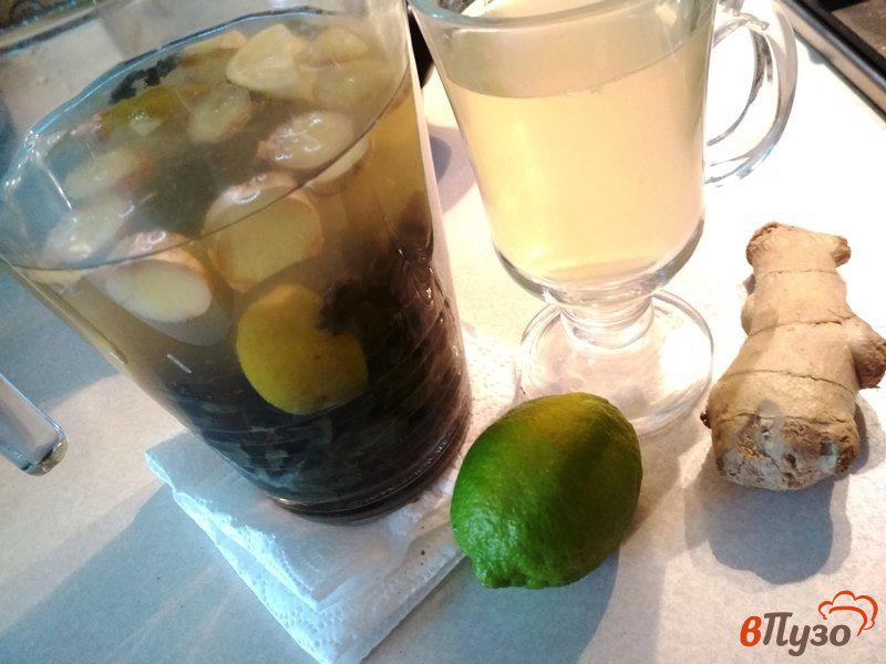 Фото приготовление рецепта: Зеленый чай с имберём и лаймом шаг №6