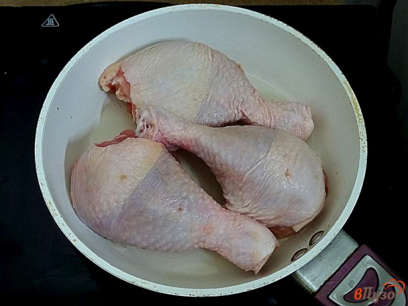 Фото приготовление рецепта: Куриные голени во вкусном соусе шаг №3