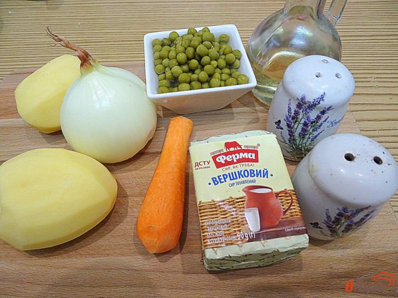 Фото приготовление рецепта: Суп с копчёной колбасой и плавленым сыром шаг №1