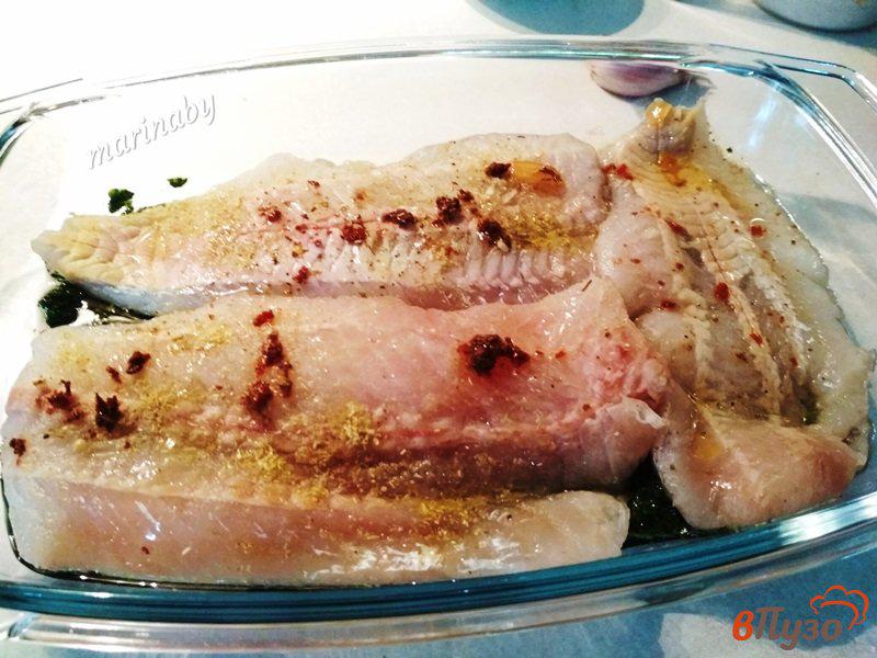 Фото приготовление рецепта: Запеченное филе хека в шпинатном соусе шаг №4