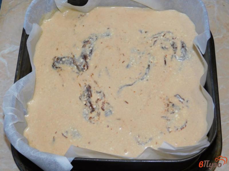 Фото приготовление рецепта: Шоколадный пирог с творогом шаг №4