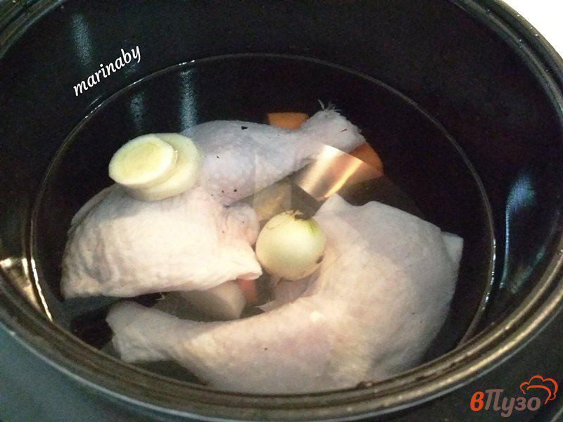 Фото приготовление рецепта: Суп-пюре из брокколи и цветной капусты с курицей шаг №2