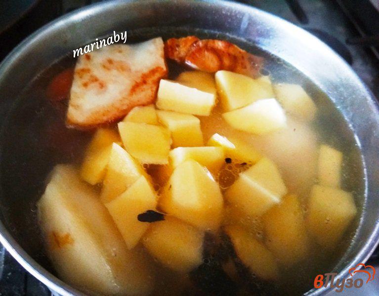 Фото приготовление рецепта: Куриный суп-пюре шаг №2