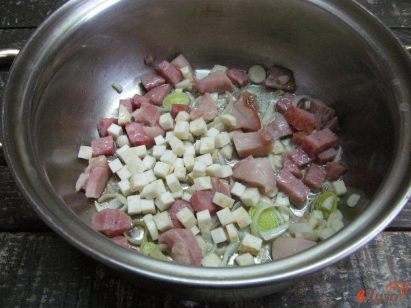 Фото приготовление рецепта: Сур с копченостями и овощами шаг №2