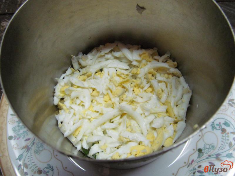 Фото приготовление рецепта: Салат из курицы с ананасом шаг №3