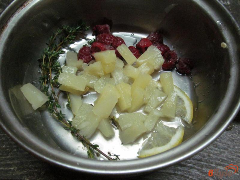 Фото приготовление рецепта: Согревающий напиток из консервированного ананаса шаг №2