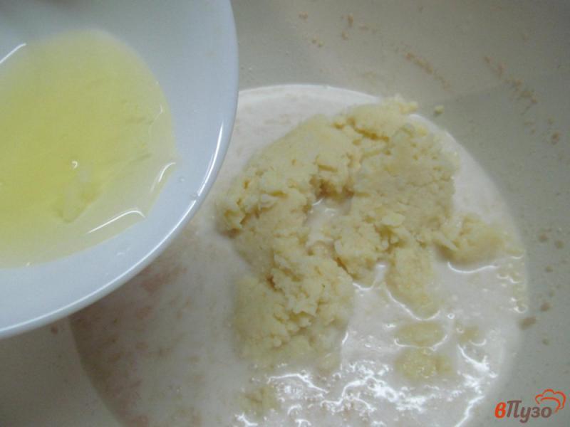 Фото приготовление рецепта: Пирог на картофельном тесте с консервированным лососем шаг №2