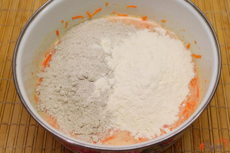 Фото приготовление рецепта: Ржаное печенье с морковкой и медом шаг №5