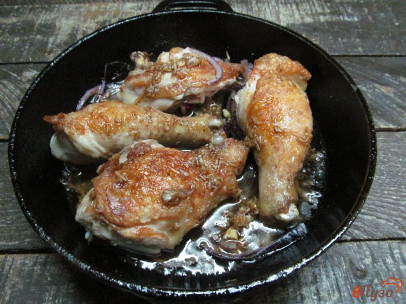 Фото приготовление рецепта: Курица адобо шаг №4