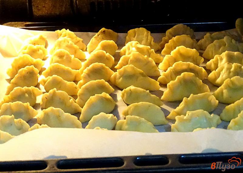 Фото приготовление рецепта: Пирожки с грибами закусочные шаг №14