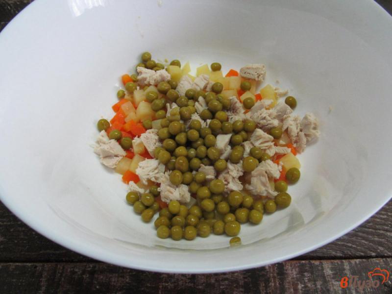 Фото приготовление рецепта: Овощной салат с куриным мясом шаг №4