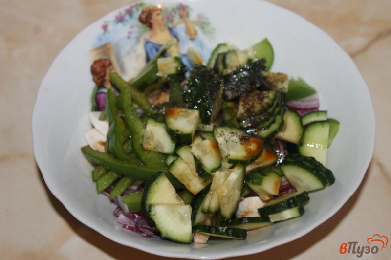 Фото приготовление рецепта: Салат из свежих шампиньонов шаг №5