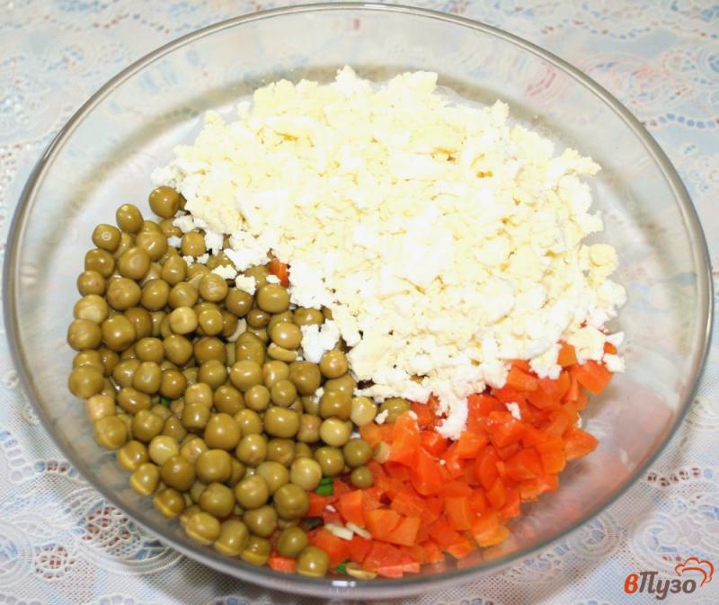 Фото приготовление рецепта: Легкий салат «Оливье» шаг №6