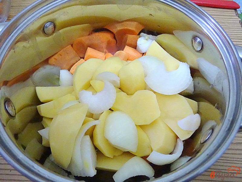 Фото приготовление рецепта: Суп пюре из тыквы, болгарского перца и картофеля шаг №3