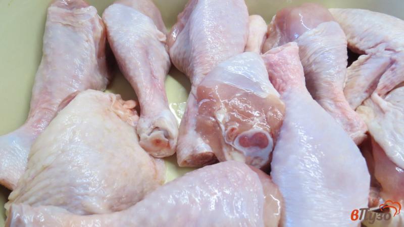 Фото приготовление рецепта: Курица в зеленом соусе шаг №1