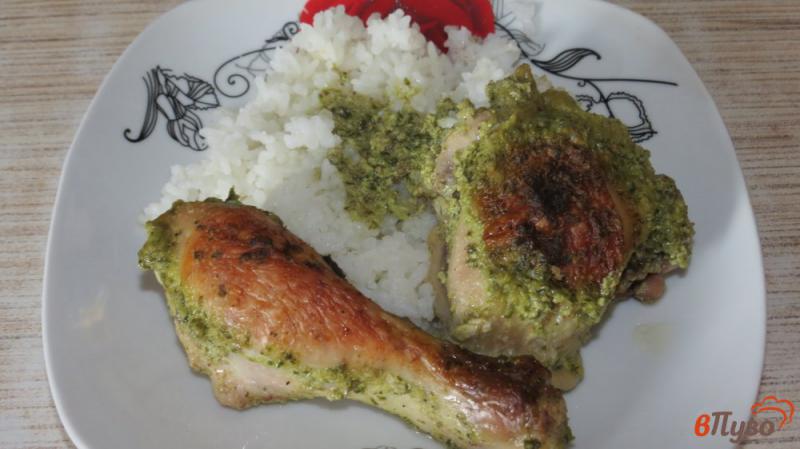 Фото приготовление рецепта: Курица в зеленом соусе шаг №7