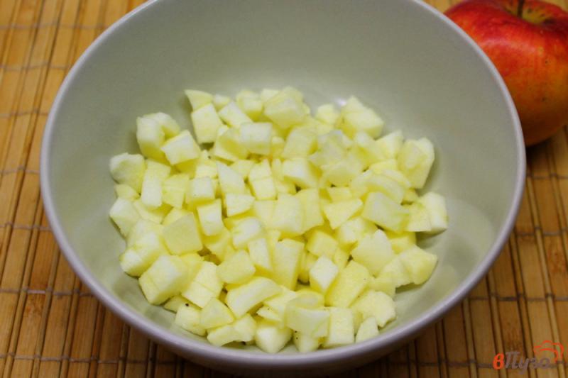 Фото приготовление рецепта: Салат из курицы с яблоком и сыром шаг №1