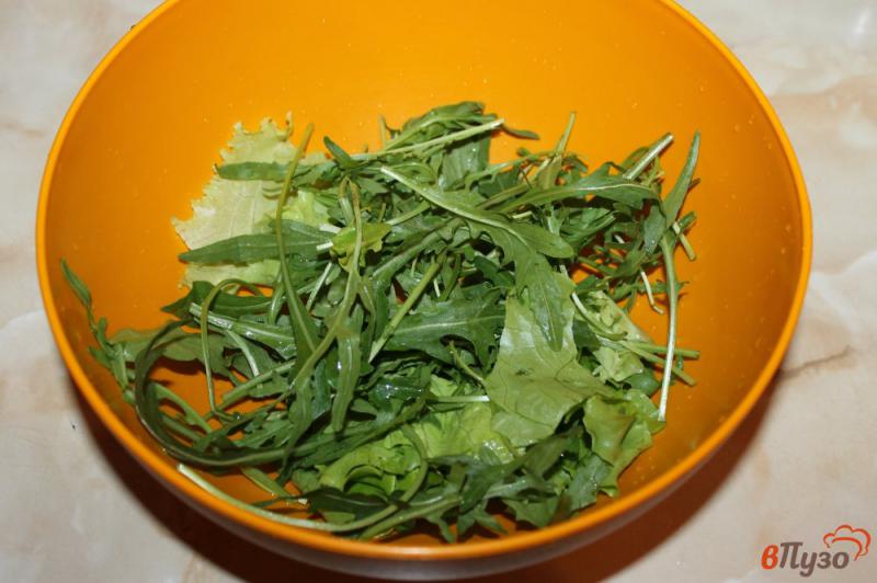 Фото приготовление рецепта: Микс салат с креветками шаг №3