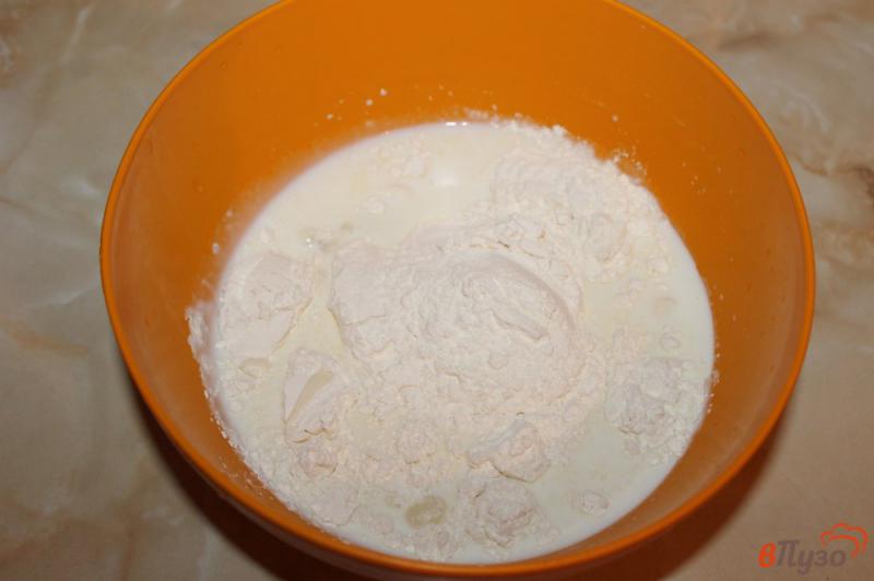 Фото приготовление рецепта: Тонкие блинчики с ванилью шаг №3