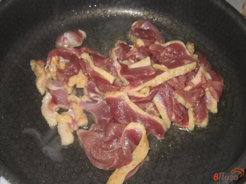 Фото приготовление рецепта: Утиная грудка с имбирем и соевым соусом шаг №1