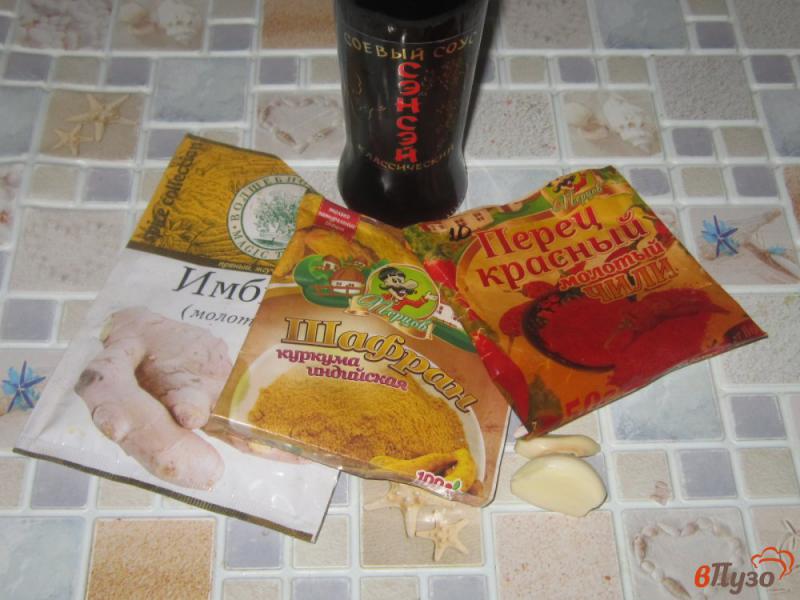 Фото приготовление рецепта: Утиная грудка с имбирем и соевым соусом шаг №3