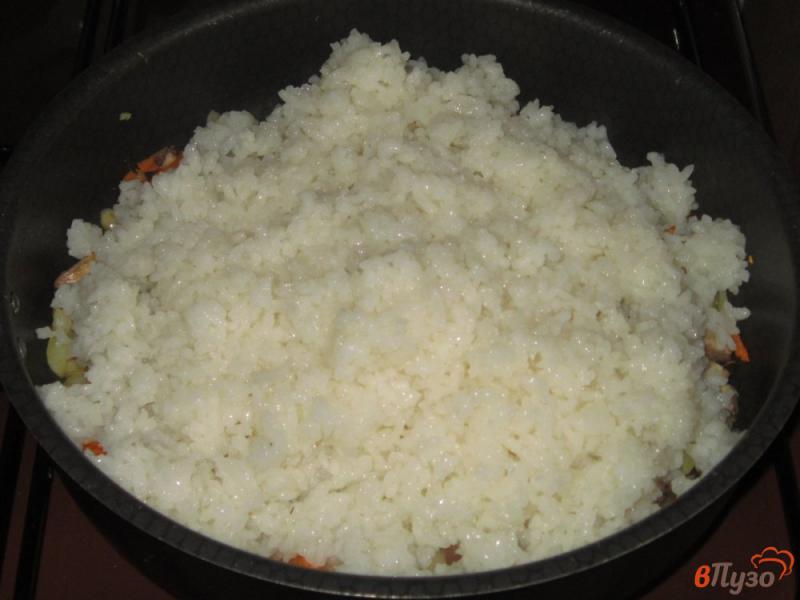 Фото приготовление рецепта: Перец фаршированный куриным фаршем, рисом и шампиньонами шаг №3