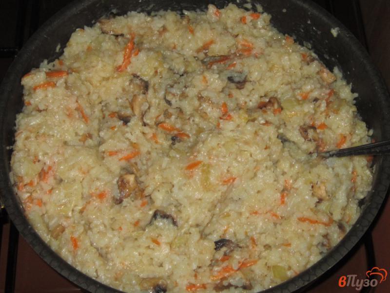 Фото приготовление рецепта: Перец фаршированный куриным фаршем, рисом и шампиньонами шаг №5