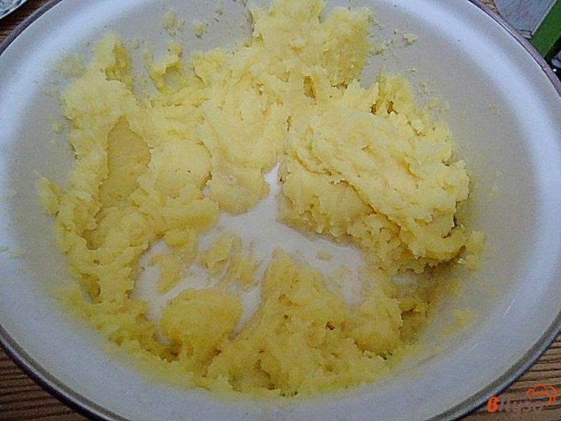 Фото приготовление рецепта: Картофельное пюре со сливками и моцареллой шаг №7
