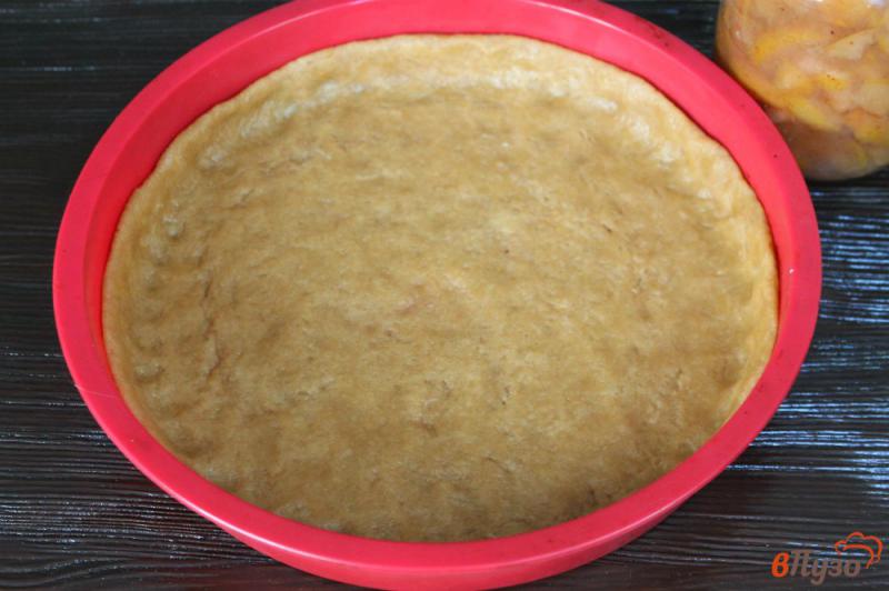 Фото приготовление рецепта: Открытый пирог с грушей шаг №4