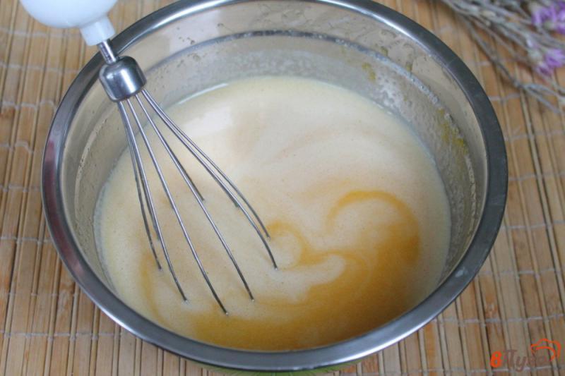 Фото приготовление рецепта: Торт с медом и орехами шаг №4