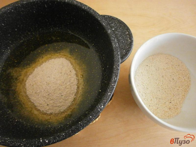 Фото приготовление рецепта: Соус из панировочных сухарей шаг №3