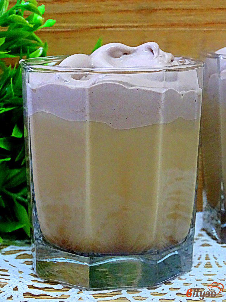 Фото приготовление рецепта: Молочно кофейный коктейль шаг №4