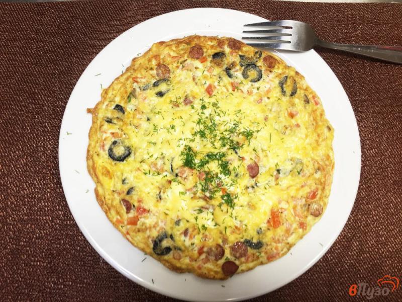 Фото приготовление рецепта: Белковый омлет как пицца шаг №9