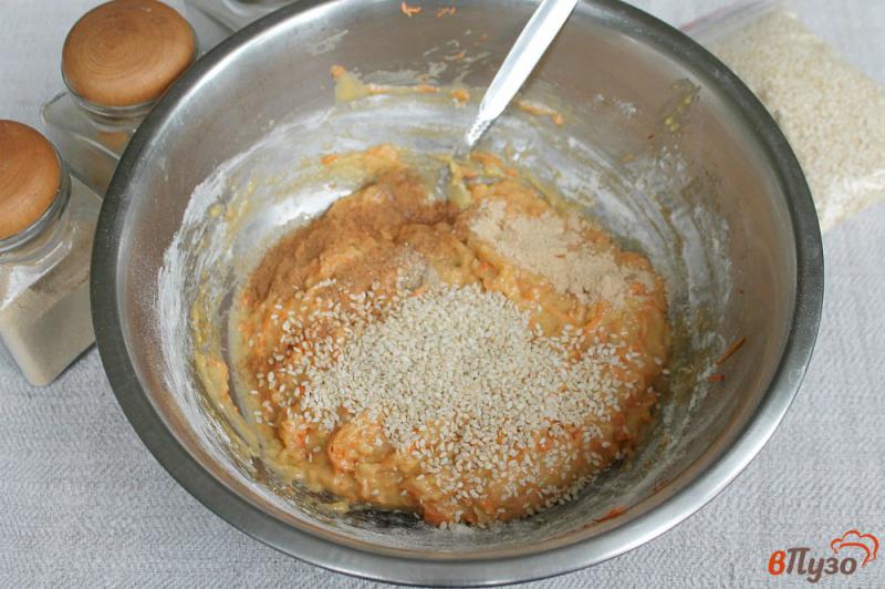Фото приготовление рецепта: Морковное печенье с кунжутом шаг №5
