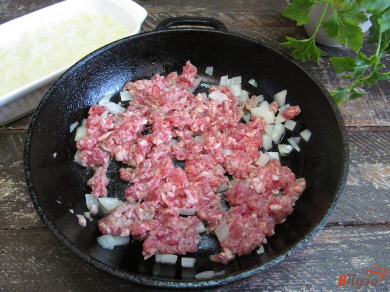 Фото приготовление рецепта: Мясная запеканка с картофелем шаг №2