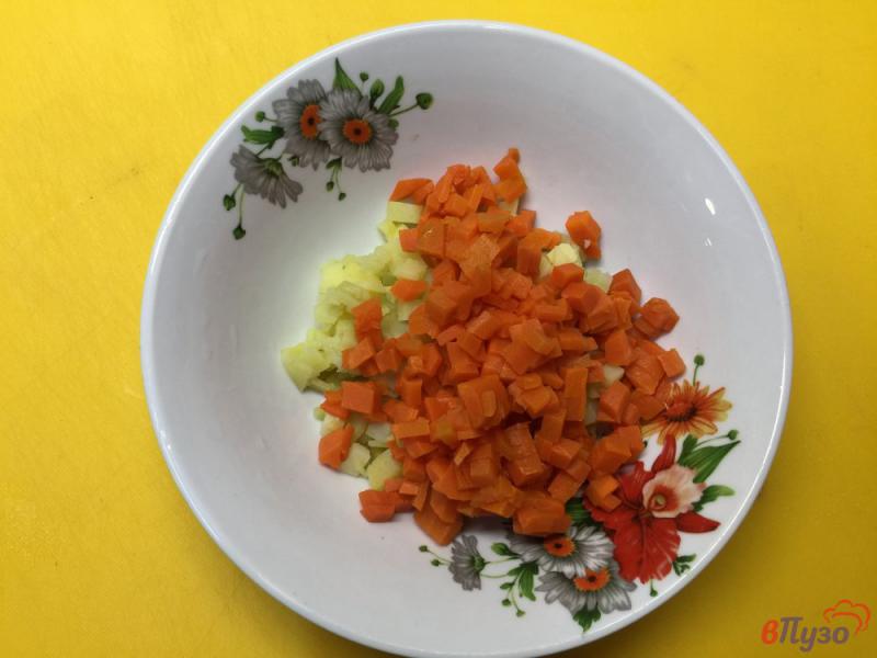 Фото приготовление рецепта: Винегрет из печеных овощей с квашеной капустой и зеленым горошком шаг №1