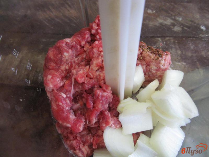 Фото приготовление рецепта: Запеканка из картофеля с фрикадельками шаг №2
