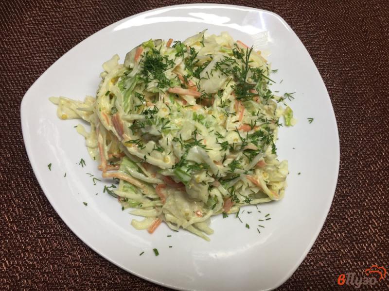 Фото приготовление рецепта: Салат из белокочанной капусты с яйцом и морковью шаг №6