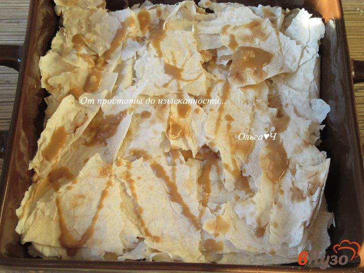Фото приготовление рецепта: Кижуч, запеченный в майонезном соусе на лаваше шаг №2