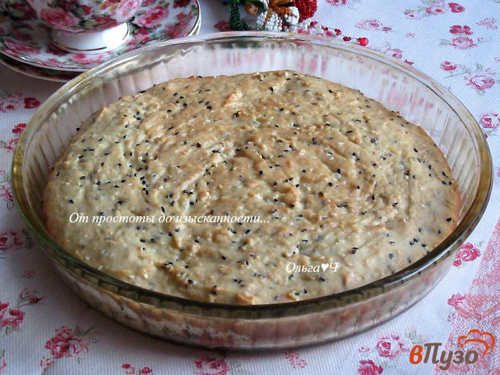 Фото приготовление рецепта: Пирог на рассоле с кунжутом шаг №5