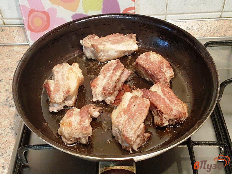 Фото приготовление рецепта: Овощной суп со свиными ребрышками шаг №2