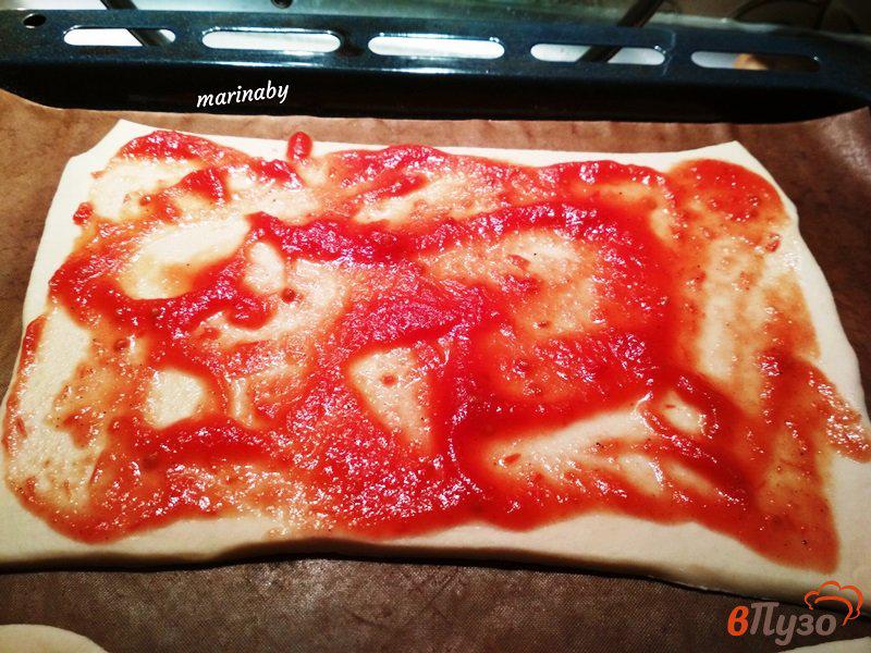 Фото приготовление рецепта: Пицца из слоёного теста шаг №1