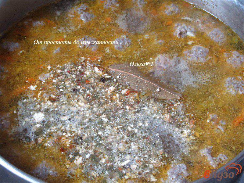 Фото приготовление рецепта: Суп с фрикадельками из говядины шаг №6