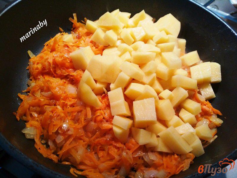 Фото приготовление рецепта: Суп картофельный с фрикадельками шаг №4