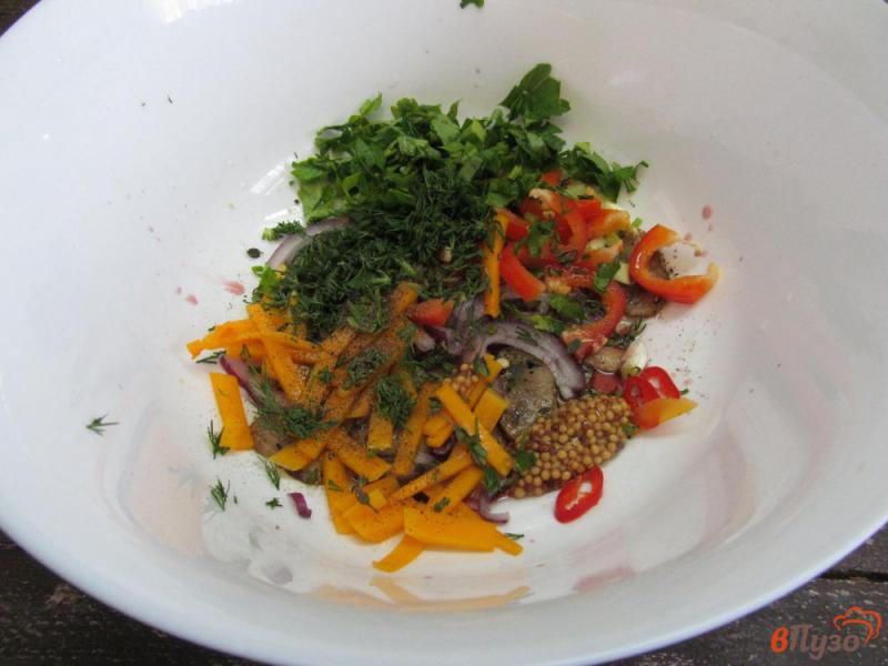 Фото приготовление рецепта: Овощной салат с тыквой и шампиньоном шаг №6