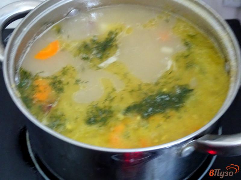 Фото приготовление рецепта: Суп из замороженых лесных грибов шаг №6