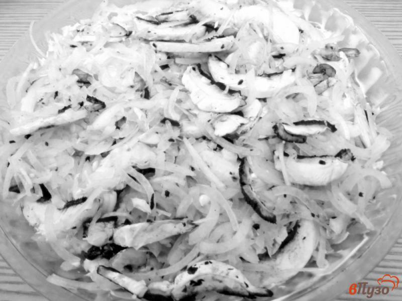 Фото приготовление рецепта: Куриное филе запеченное с грибами и помидорами шаг №10
