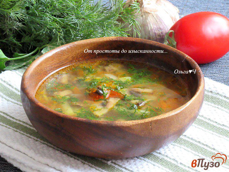 Фото приготовление рецепта: Грибной суп из шампиньонов шаг №7